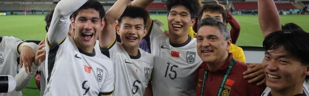 v站体育-进军亚洲杯决赛，U23国足用“力量足球”展现自信｜新京报快评